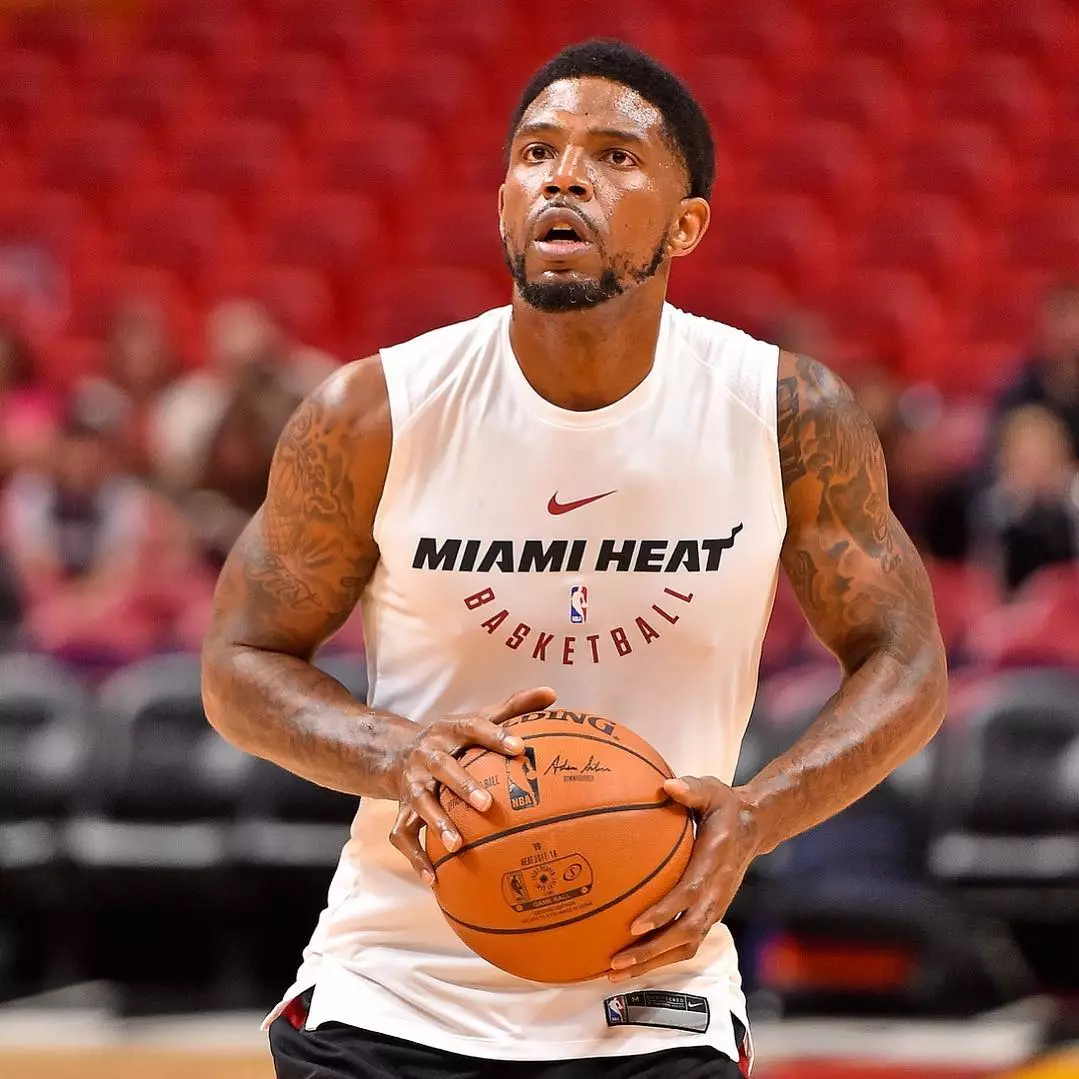 乐鱼app-冲刺阶段欧篮联焦点战；迈阿密热火防线松动；信心回归；团队化学反应显著(迈阿密最新消息今天)