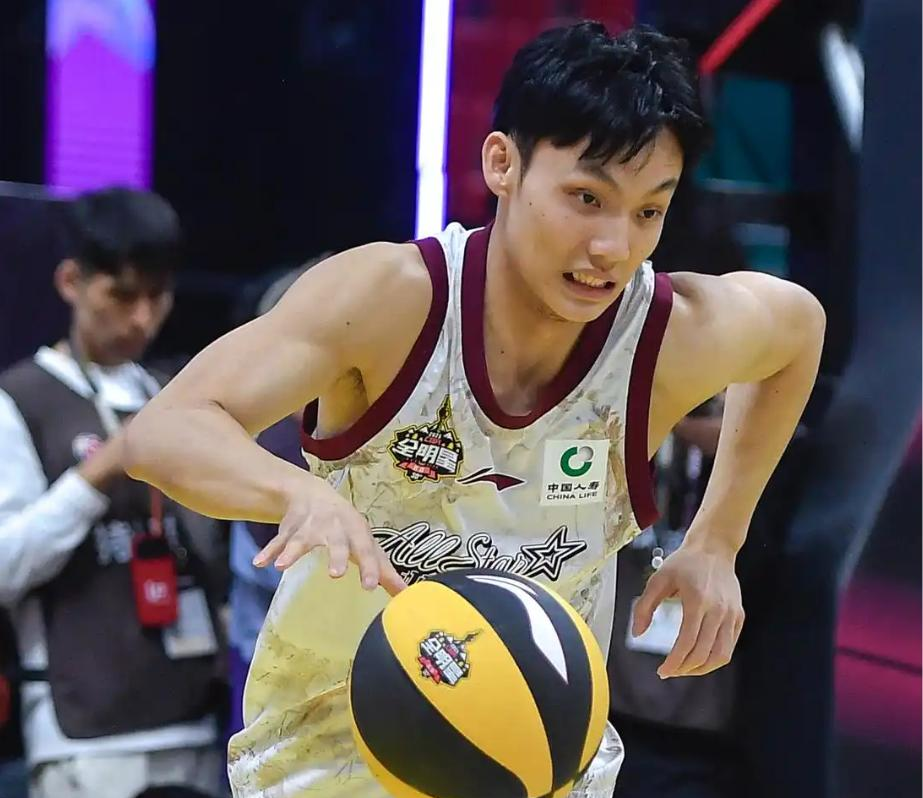 乐鱼-CBA常规赛窗口期走向成谜，广东宏远伤情更新，悬念犹存，身体对抗强度拉满(广东宏远成功签约cba顶级外援)