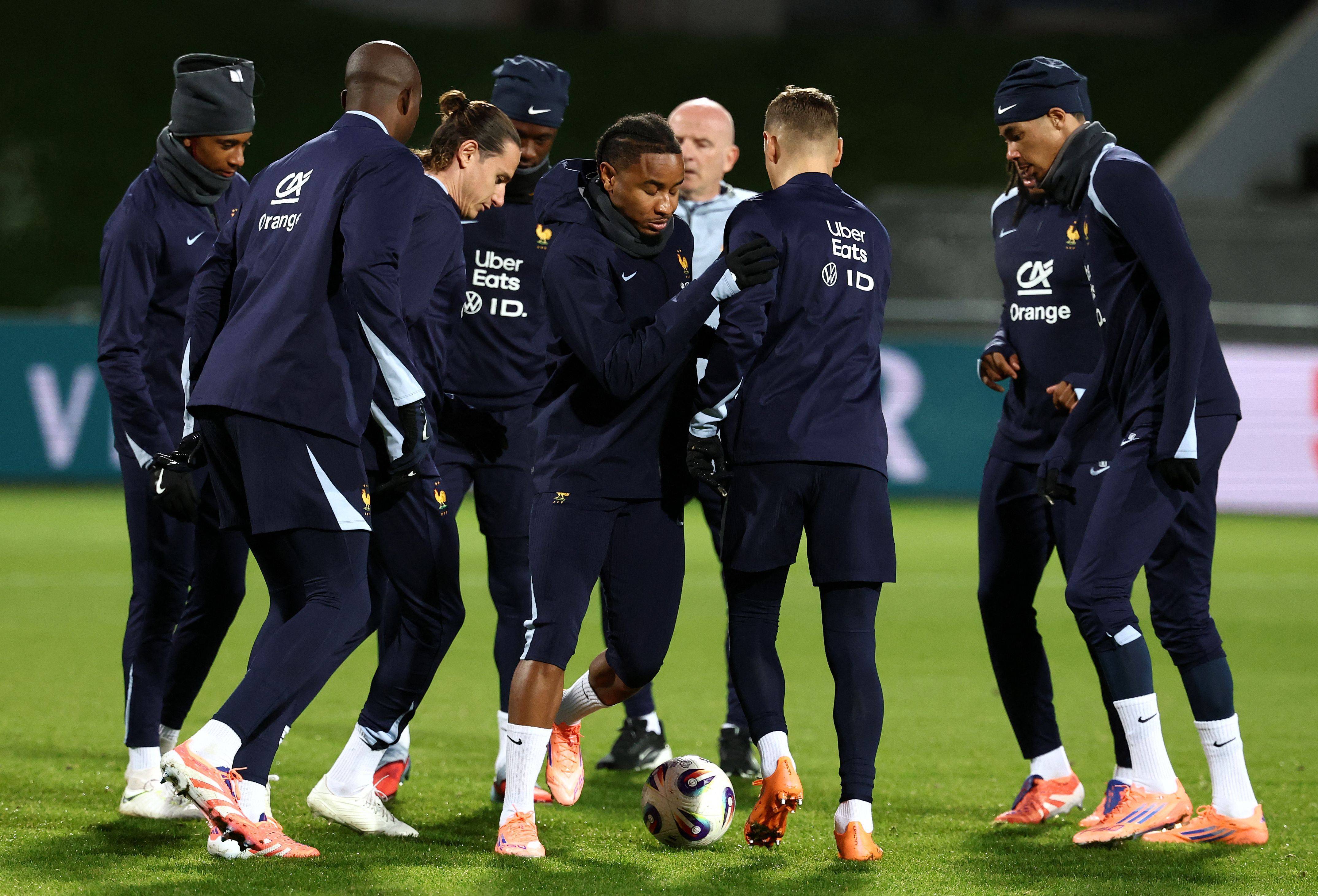 乐鱼app-包含国际比赛日皇家马德里备战欧冠集结日上海久事备战德国杯，网友：清晨里昂止住颓势的词条